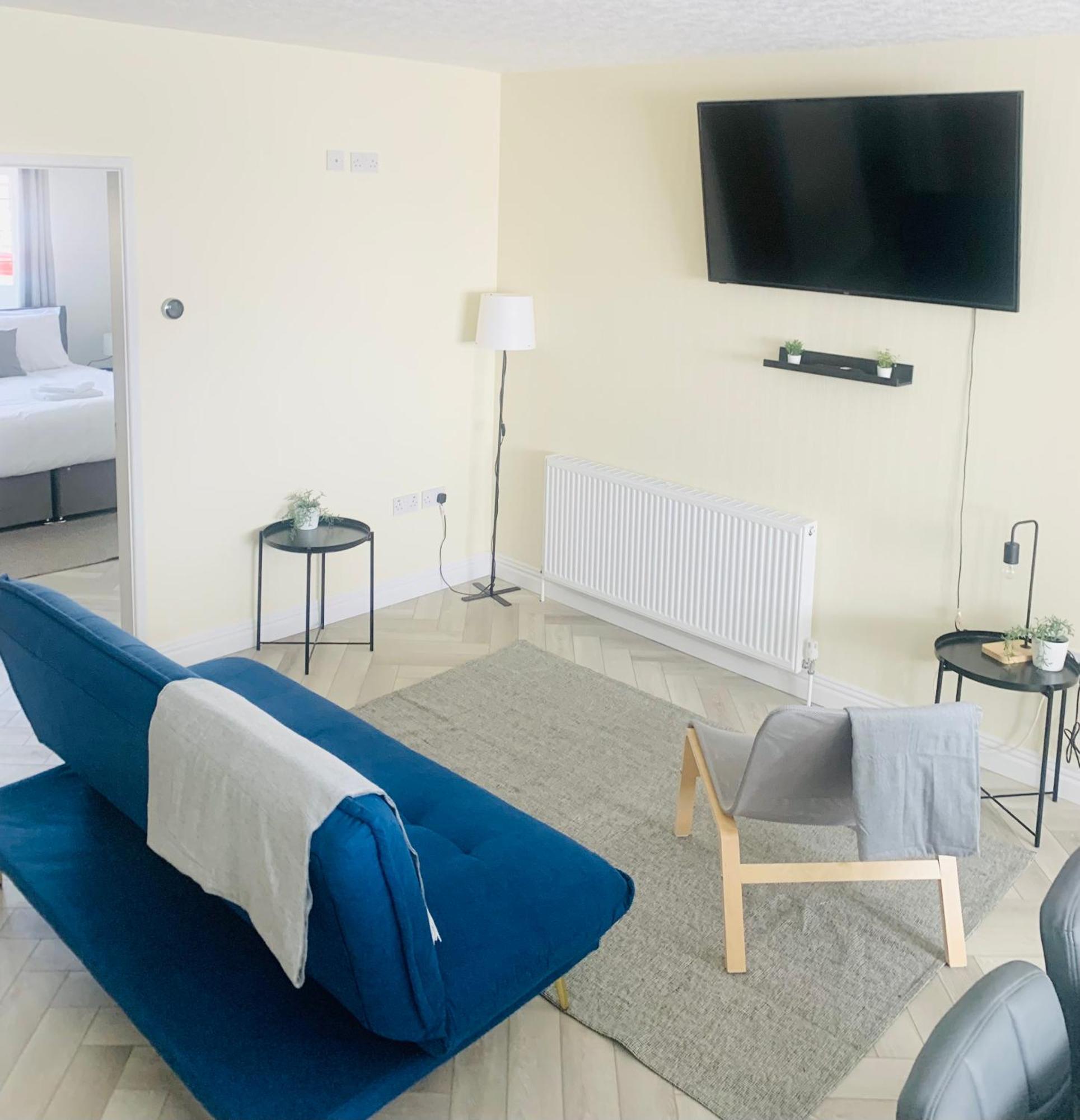 Newly Renovated, Modern 3 Bed Apartment ウォルマーズリー エクステリア 写真